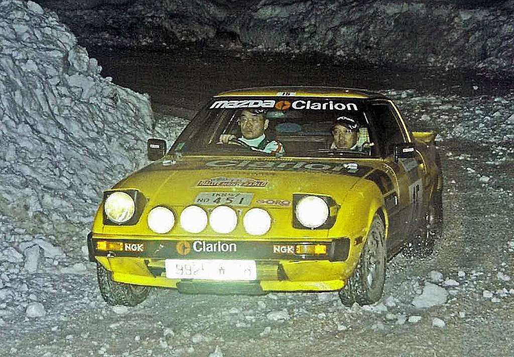 Hajime Nakagawa og Osam Morikawa (t.h.) scorede i 1979 en klassesejr med en Mazda RX-7 i ”Monte”